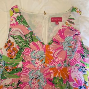 Lily Pulitzer for Target Top.  28” from shoulder to hem. 44” bust. 60” waist